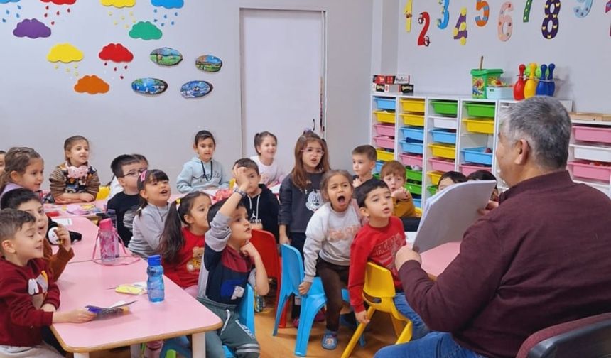 Nevşehirli Yazar Osman Aytekin çocuklara masal anlattı. 