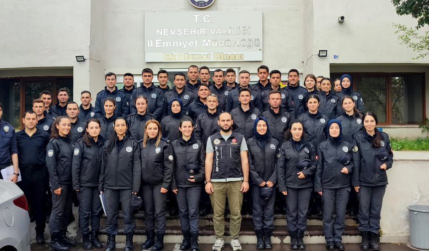 Nevşehir'de 'En İyi Narkotik Polisi; Anne' eğitimi