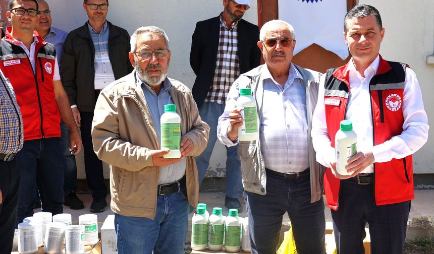 Nevşehir'de koruma ürünleri ve toz kükürt dağıtıldı