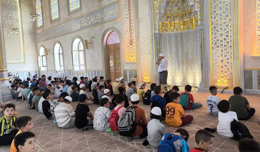 Nevşehirli çocuklar İç Anadolu'nun en büyük camii'nde buluştu