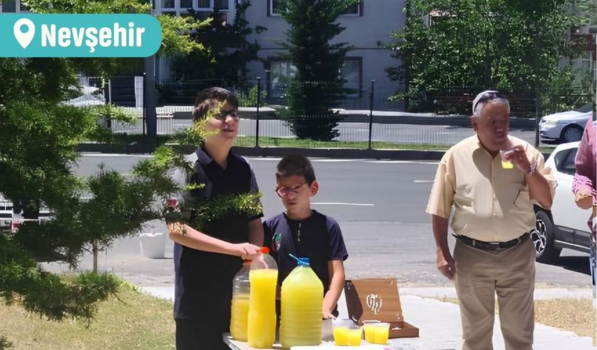 Nevşehir’de Filistin için Limonata satan çocuklar ...
