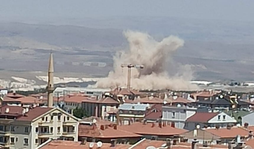 Nevşehir'deki taş ocağında patlatılan dinamit korkuttu!