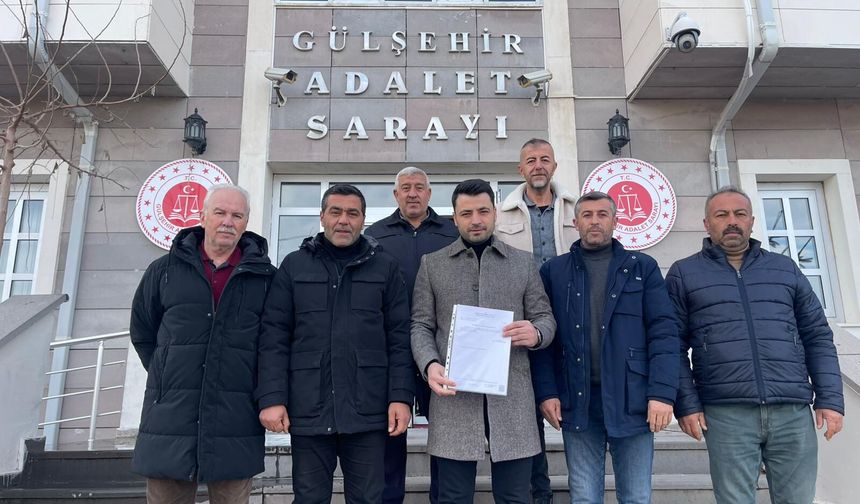 AK Parti Gülşehir İlçe Başkanı Turan Balak mazbatasını aldı