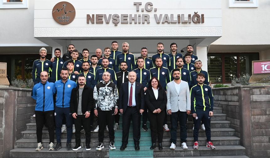 Vali Fidan Suvermez Kapadokya Spor takımını makamında kabul etti