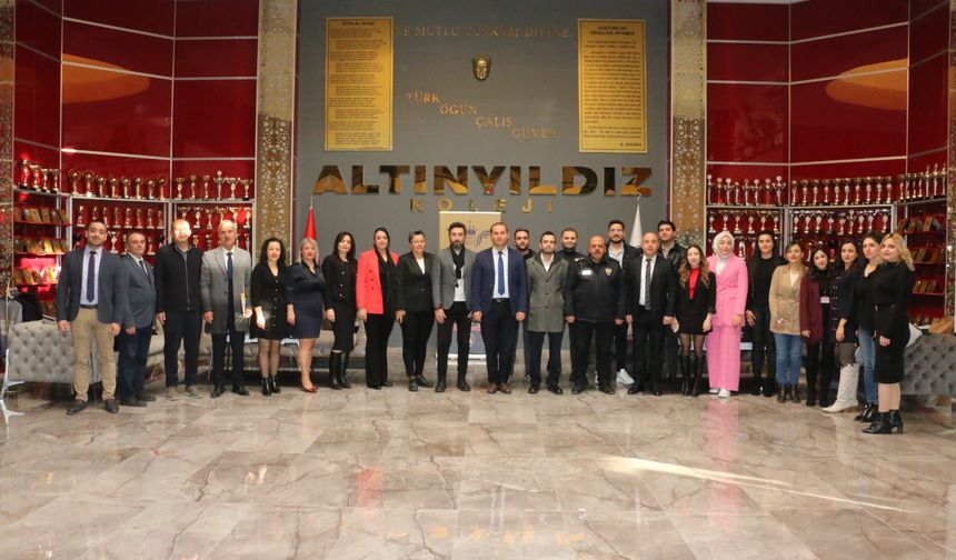 Altınyıldız Koleji Fen ve Anadolu Lisesinde 12.Geleneksel Meslek Tanıtım ve Kariyer Günleri