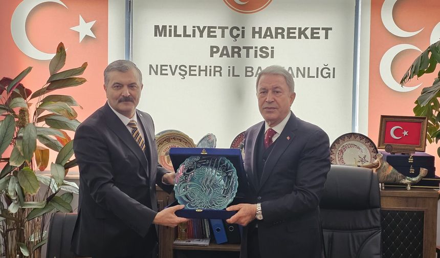 Hulusi Akar Nevşehir MHP İl Başkanlığını ziyaret etti