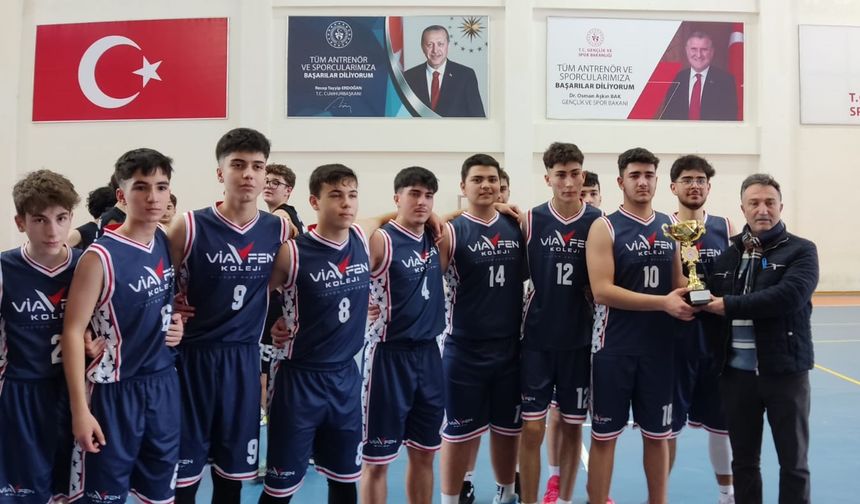 Kız ve erkek U18 basketbol müsabakaları sonuçlandı