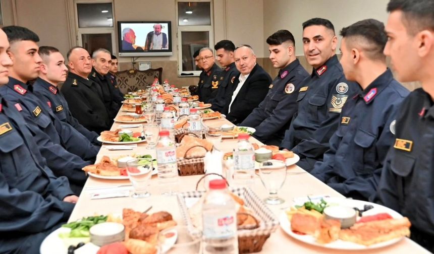 Vali Fidan, Nevşehir Jandarma Personeliyle sahur Yaptı