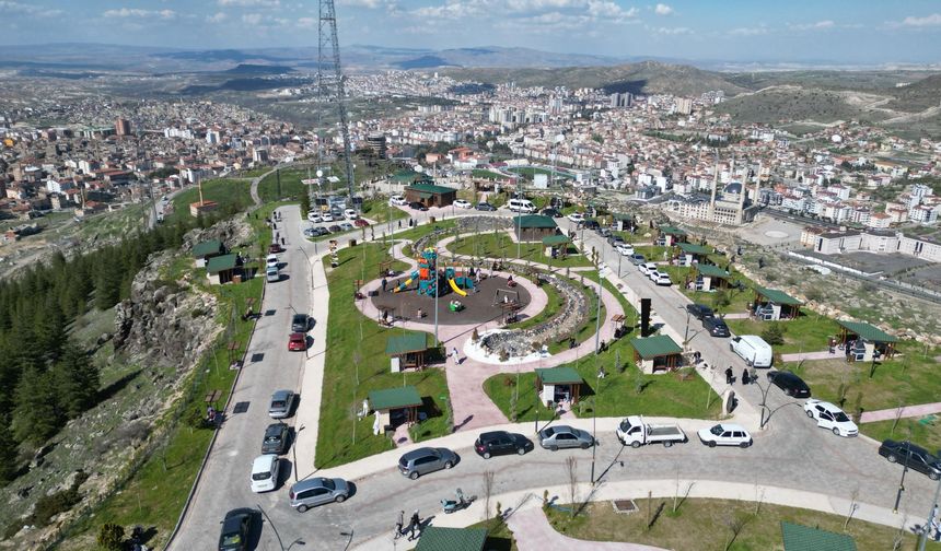Nevşehir'de Kahveci Dağı Konaklamalı Orman Parkı Doldu Taştı
