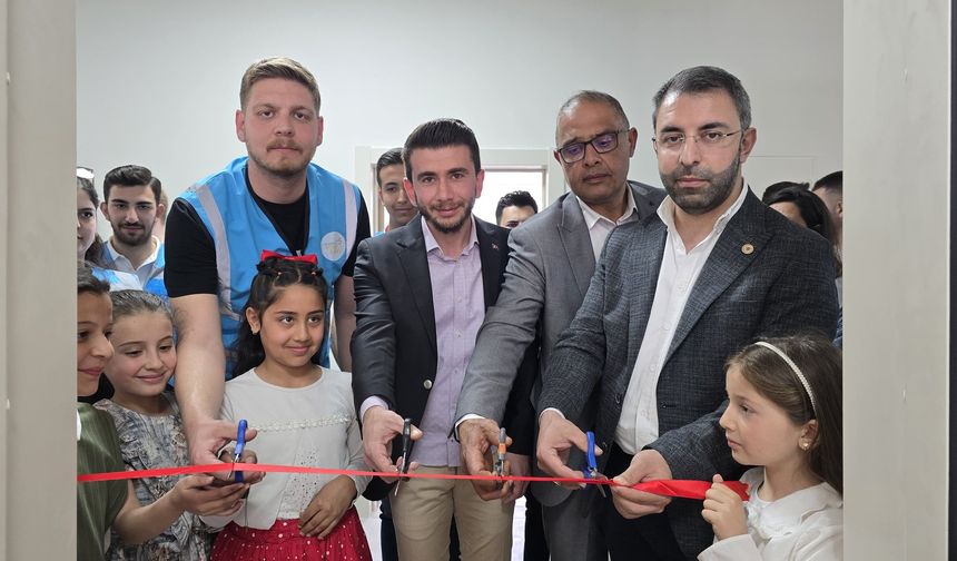 Nevşehir Karapınar'da deprem şehitleri adına kütüphane açıldı