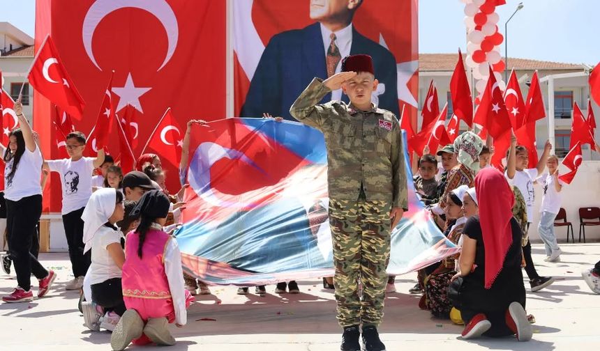 Nevşehir'in ilçelerinde 23 Nisan coşkusu yaşandı