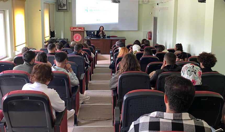 NEVÜ'lere "Mülakat Teknikleri, CV Hazırlama ve İş Arama Stratejileri" Konulu Eğitim