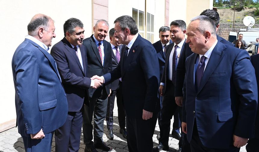 NEVÜ Rektörü Aktekin, Uluslararası Jeotermal Yatırım Zirvesi'ne Katıldı