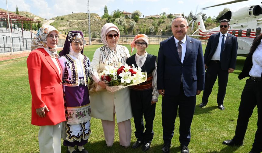 Cumhurbaşkanı Erdoğan'ın eşi Emine Erdoğan Nevşehir'de