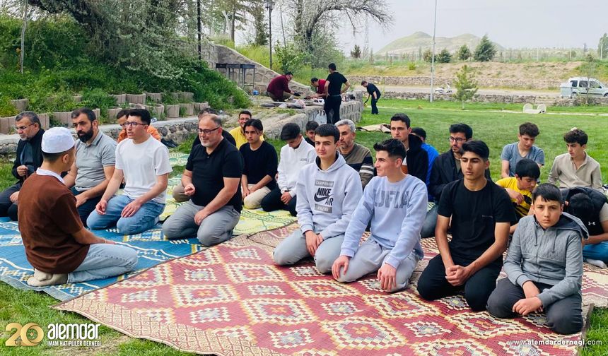 Acıgöl'de İmam Hatip öğrencileri Alemdar pikniğinde buluştu