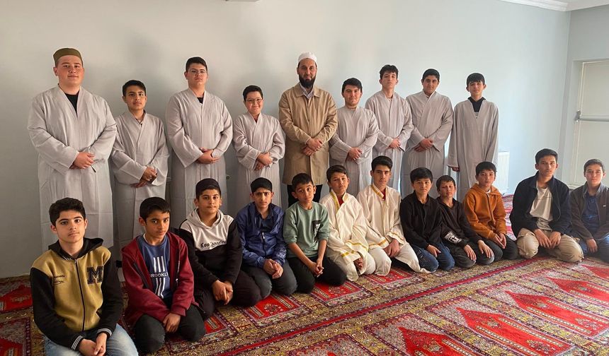 Ortahisar Kur’an kursunda 'bir konu bir konuk' programı düzenlendi