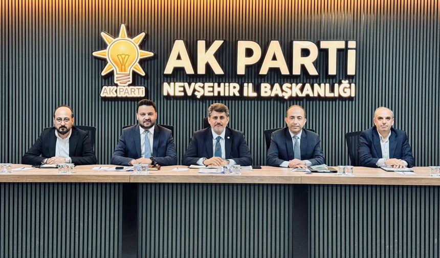 AK Parti İl Koordinatörü Debgici, Nevşehir'de Teşkilatlarla Buluştu