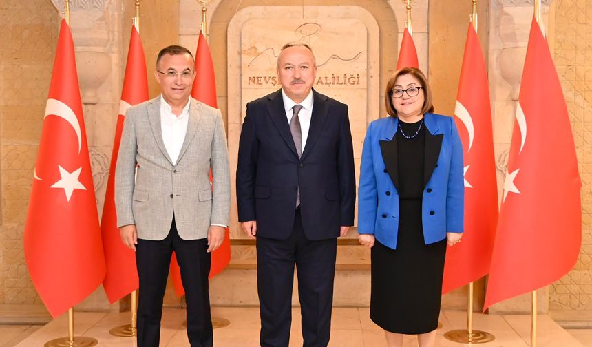 Gaziantep Valisi ve Belediye Başkanı Nevşehir'de