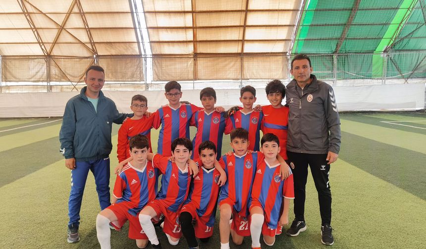 Altınyıldız futbol takımı namağlup finallerde