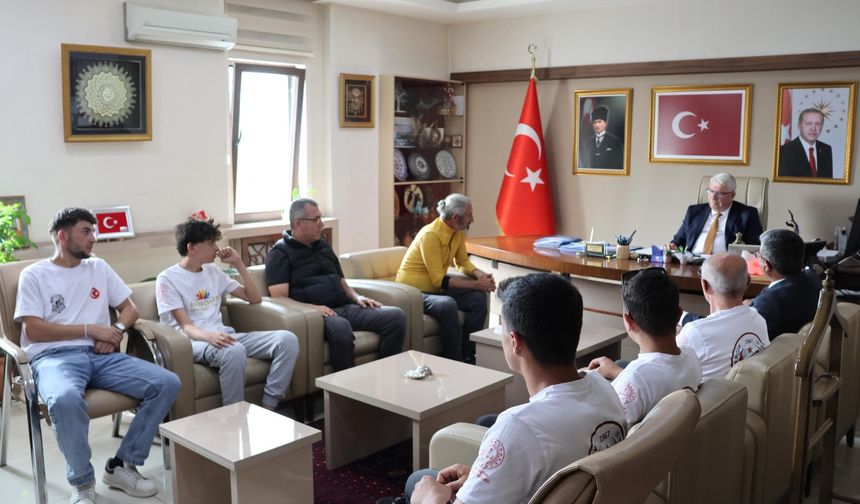 Akif’in Işığında İncir Diyarından Güzel Atlar Ülkesine Yolculuk