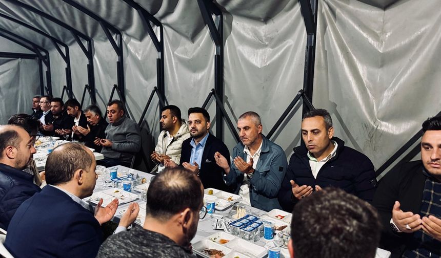 AK Parti Nevşehir Heyeti Ahmet Yalvaç hocanın taziye çadırında dualarda Bulundu