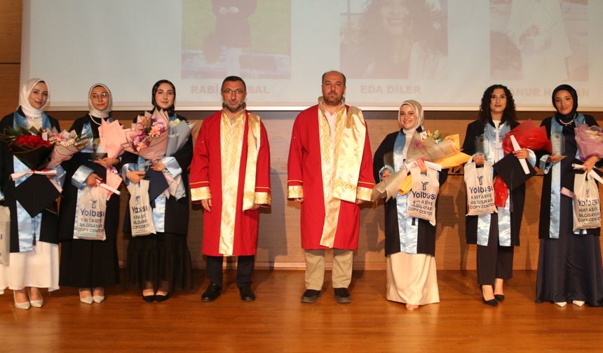 NEVÜ İlahiyat Fakültesi 8. Dönem Mezunlarını Verdi