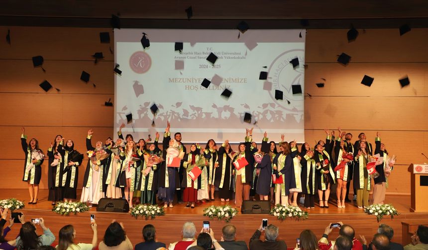 NEVÜ Fakülte ve MYO Öğrencileri Düzenlenen Törenlerle Mezun Edildi
