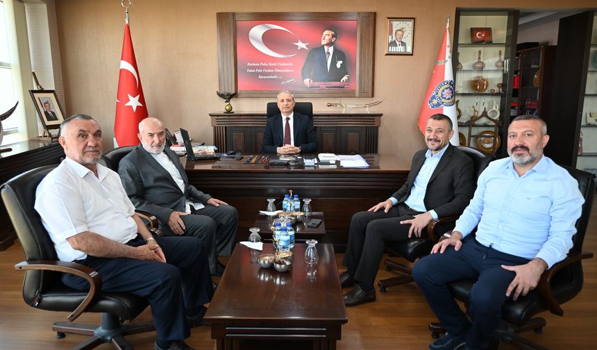 Nevşehir'in Kanaat Önderi Hafız Cemil Usta ve Beraberindeki Heyetten Emniyet Müdürü'ne Ziyaret