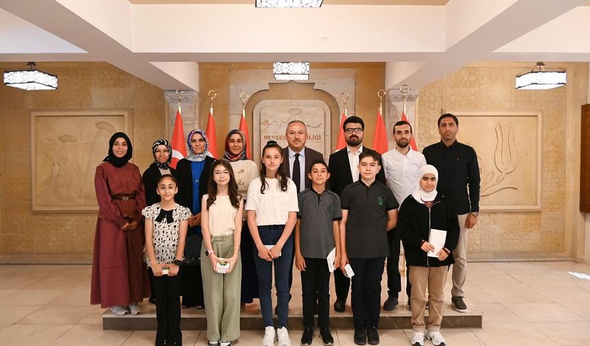 Vali Fidan Dereceye Giren Öğrencileri Tebrik Etti