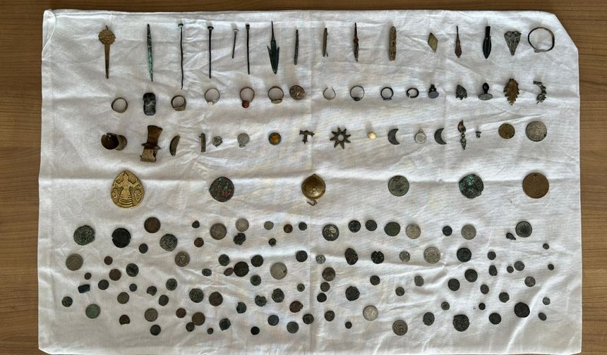 Nevşehir’de Tarihi Eser Operasyonu: 157 Parça Eser Ele Geçirildi