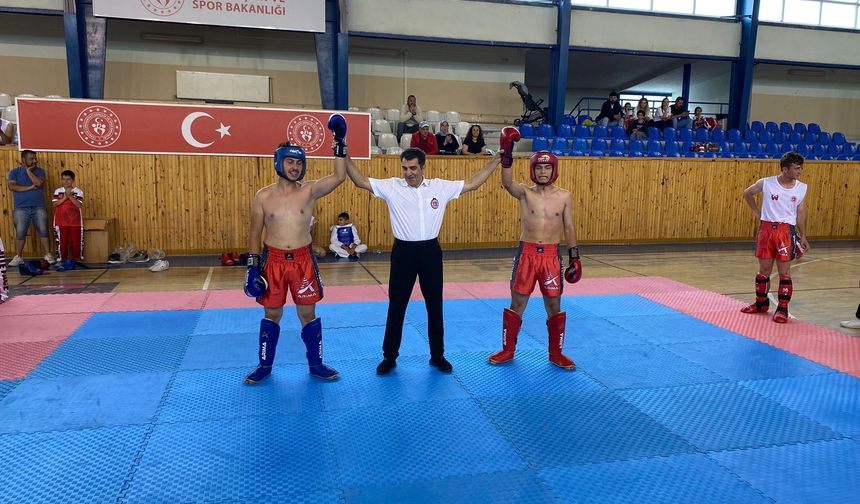Kickboks Türkiye Şampiyonasında Nevşehir'i temsil edecekler