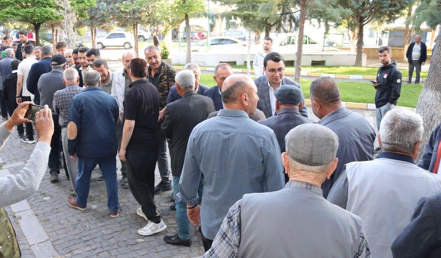 Nevşehir Karacaşar'da bayramlaşma kuyruğu