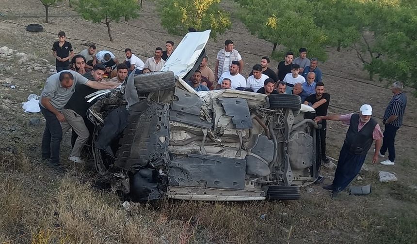 Nevşehir-Aksaray yolunda iki otomobil çarpıştı