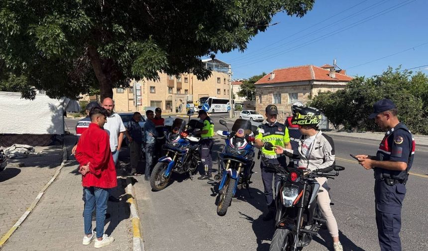 Jandarmadan Ortahisar'da motosiklet denetimi