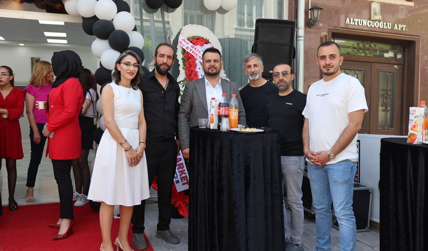 Nevşehir'de "Sayy Bayan Kuaförü", yeni yerinde hizmete girdi
