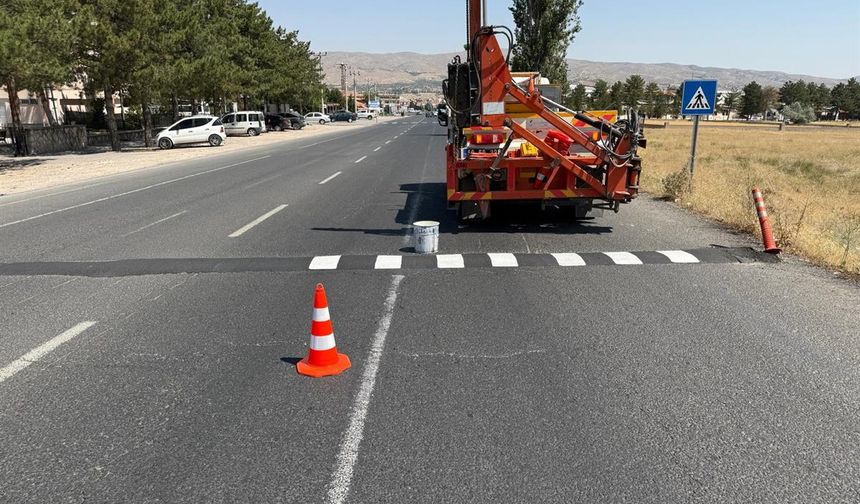 Nevşehir Köy Yollarında Sathi Kaplama ve Bakım Tamamlanıyor