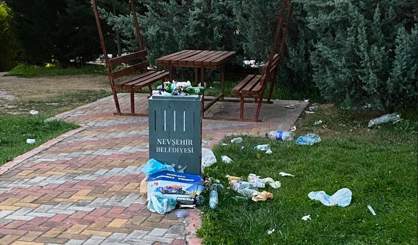Nevşehir'de temizleyen medeniyettir, kirleten cehalet!