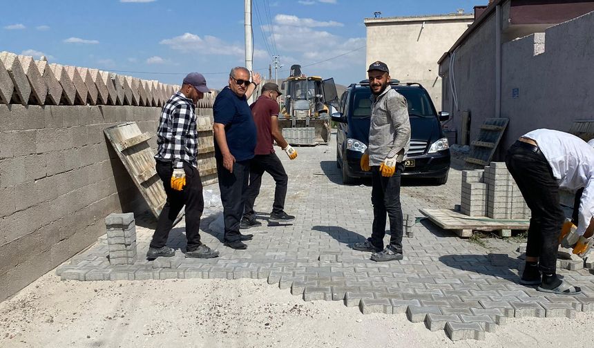 Yazıhüyük’te Kilitli Parke Çalışmaları Sürüyor