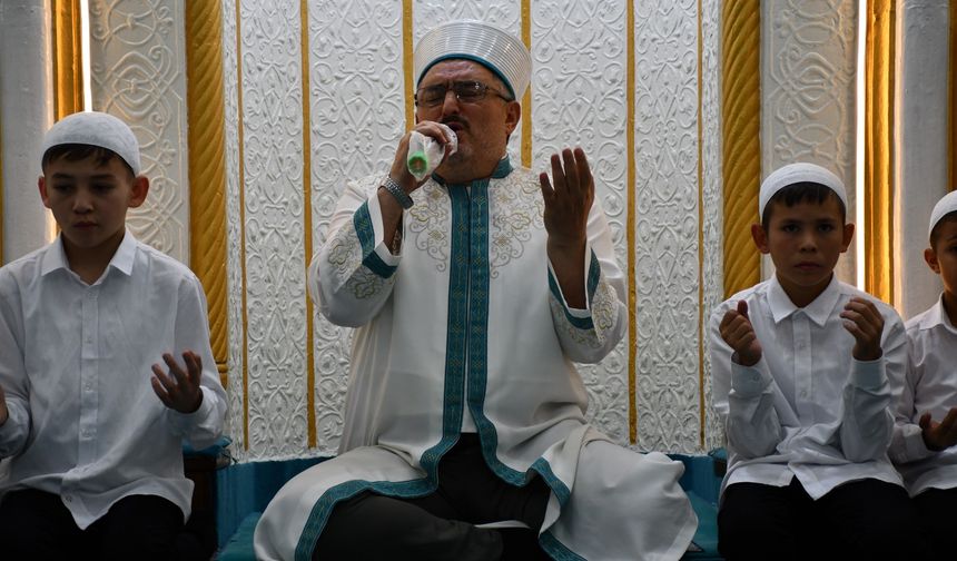 Nevşehir Karasoku Camii’nde Yaz Kur’an Kursu Öğrencileri Hatimle Veda Etti