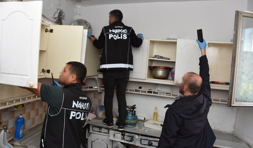 Nevşehir dahil 70 ilde zehir tacirlerine operasyon