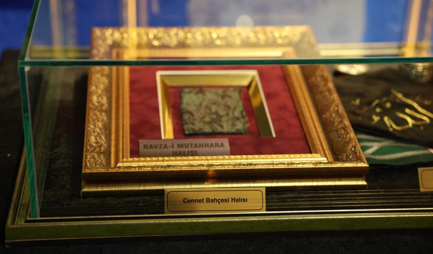 Nevşehir’de Kutsal Emanetler Sergisi Büyük İlgi Görüyor