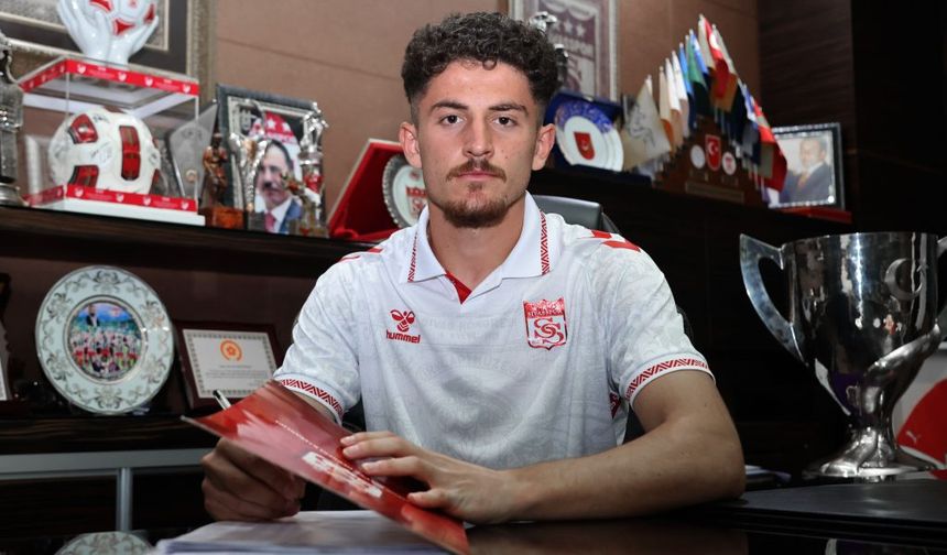 Sivasspor Nevşehirli Emirhan Başyiğit’in Sözleşmesini Uzattı