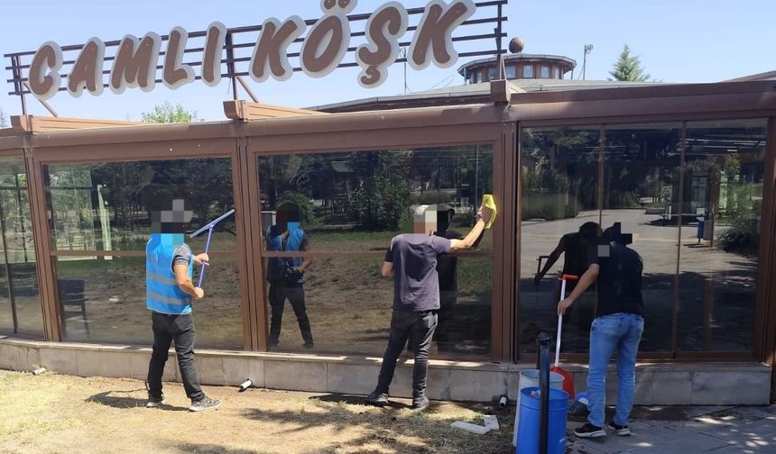 Nevşehir'de yükümlüler genç ofis’i temizledi