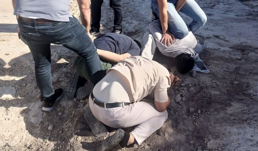 Nevşehir'de Göçmen Kaçakçılarına Operasyon: 2 Tutuklama, 5 Sınır Dışı