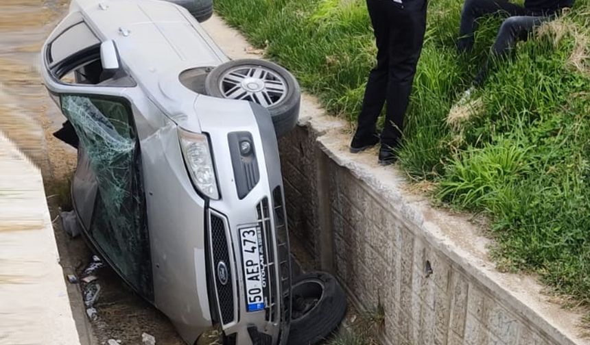 Nevşehir’de otomobil kanala düştü