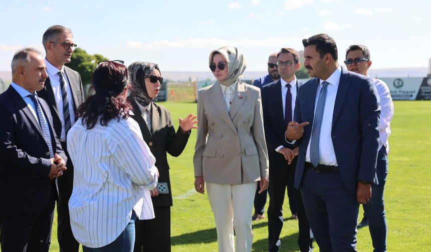 Nevşehir Suvermez'de Ağaoğlu Stadyumu Yerinde İncelendi