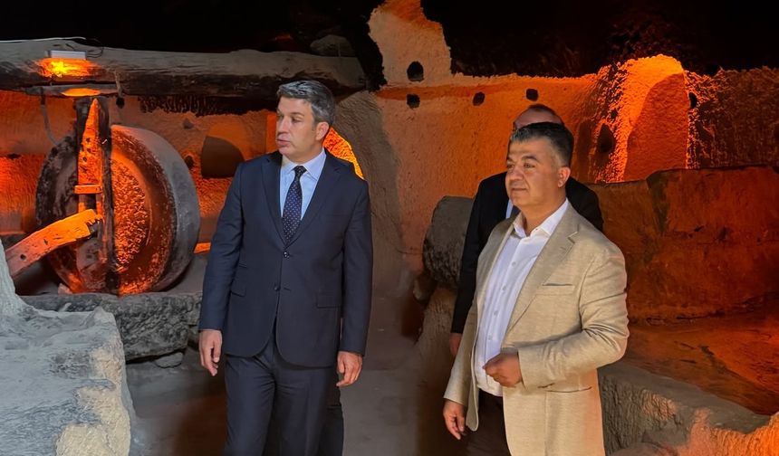 Aslanbay ve Özçelik, Nar’ın Kültürel Mirasını Görüştü
