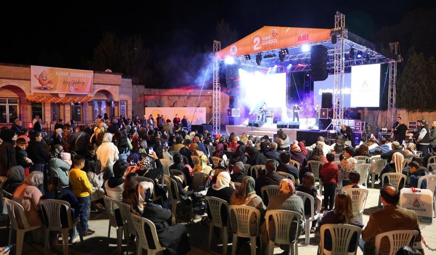 Kabak Çekirdeği Festivali'nde Final Şöleni