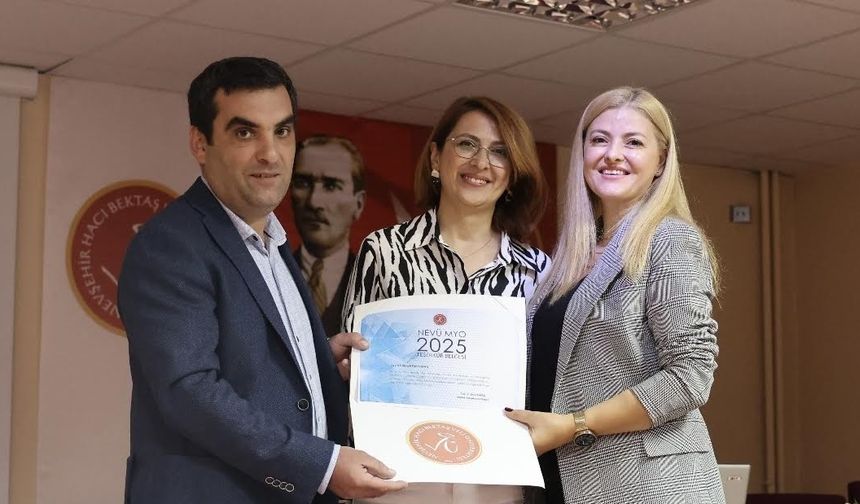 NEVÜ’de “Zamanın Dansı: Kendini Keşfetme Sanatı” Konferansı