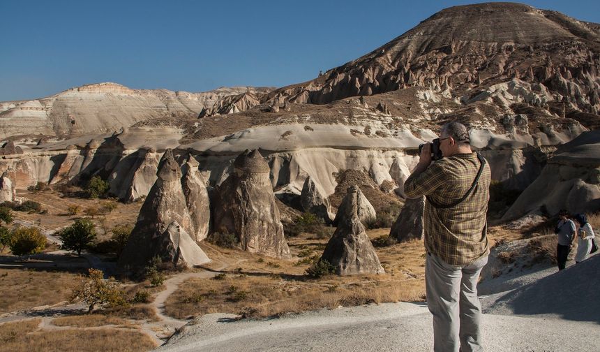Rehber Mustafa Uysun'un Kapadokya Kaya Kiliseleri Kitabı Yayında